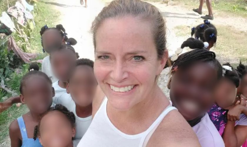 A missionária norte-americana Jill Dolan, que dirige um orfanato no Haiti. (Foto: Arquivo pessoal)