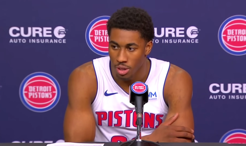 Jaden Ivey do Detroit Pistons. (Foto: Reprodução/YouTube/Hoops Postgame).