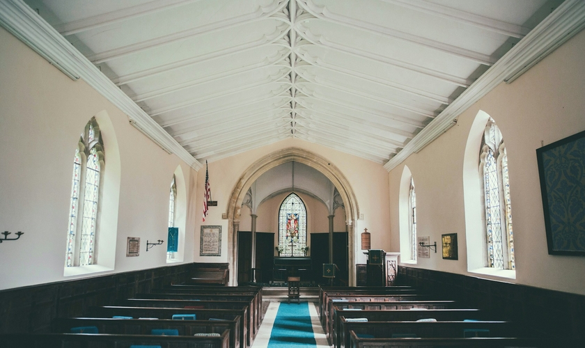  Igreja no Reino Unido. (Foto: Imagem ilustrativa/Unsplash/ Joseph Pearson).
