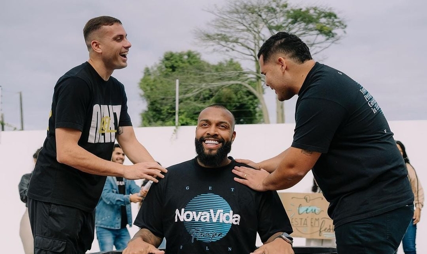 Nego Di foi batizado no último sábado (1). (Foto: Instagram/Nego Di).