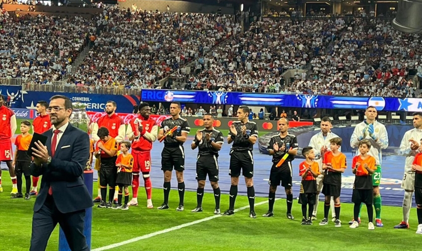 Emilio Agüero Esgaib na abertura da Copa América 2024. (Foto: Reprodução/Facebook/Emilio Agüero Esgaib)