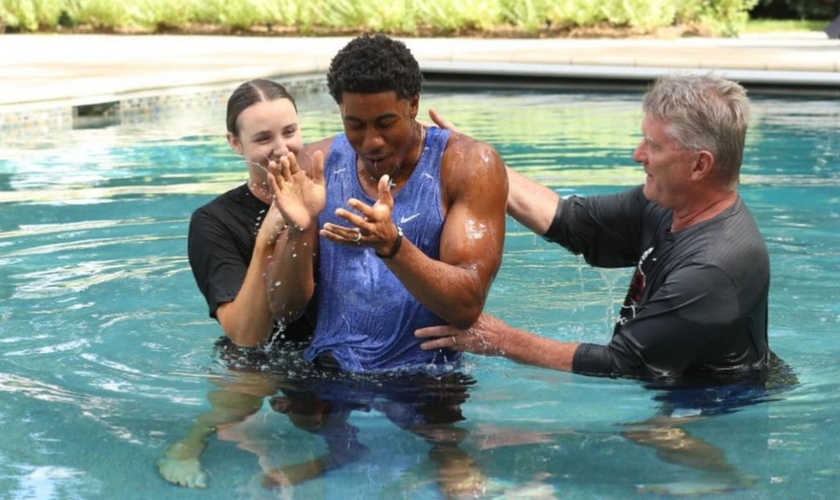 Batismo de Jaden Ivey. (Foto: Reprodução/Instagram/Jaden Ivey)