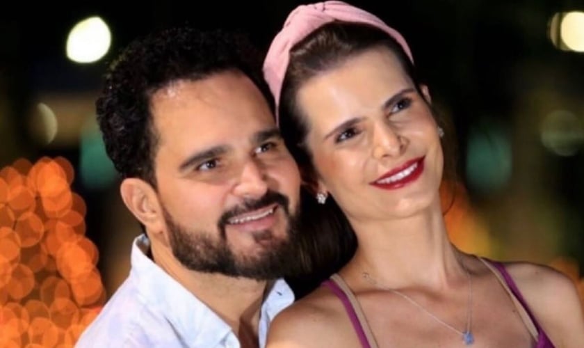 Luciano Camargo e a esposa Flávia. (Foto: Reprodução/Instagram/Luciano Camargo)