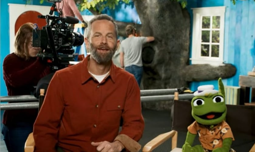 Kirk Cameron em um trailer do projeto. (Foto: Reprodução/Adventures with Iggy and Mr. Kirk)