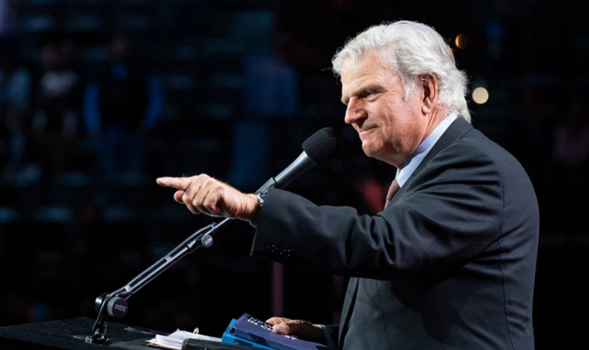 Franklin Graham na turnê ‘God Loves You’ em Birmingham, Inglaterra. (Foto: Associação Evangelística Billy Graham)