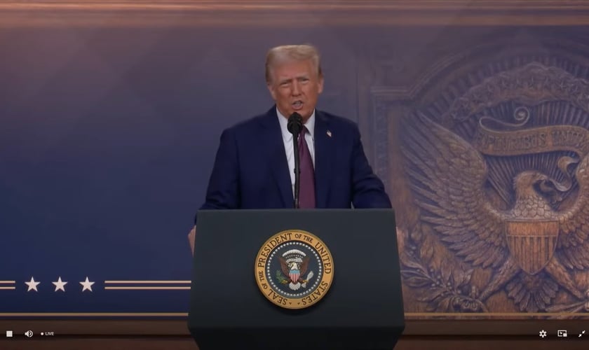 Donald Trump participa por videoconferência do Fórum Econômico, em Davos. (Captura de tela/YouTube/CNBC Television)