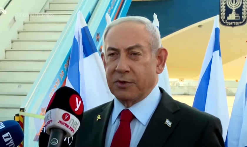 Netanyahu viaja aos EUA para se encontrar com Trump. (Captura de tela/YouTube/AP)