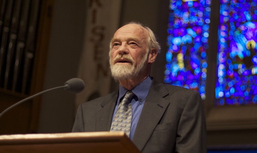 Eugene H. Peterson. (Foto: Reprodução/Wikimedia Commons/Estrela de Clapp)