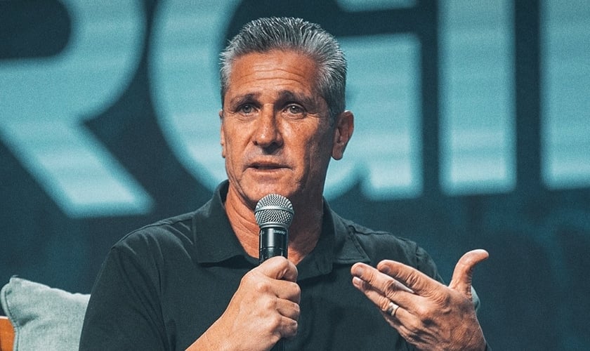 Jorginho testemunhou sobre sua fé em Jesus na Igreja Batista Atitude. (Foto: Instagram/Atitude Sports).