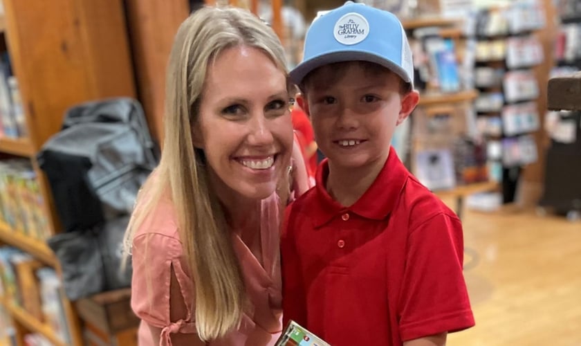 Jake Coffey e sua mãe, Shannon. (Foto: Reprodução/BGEA)