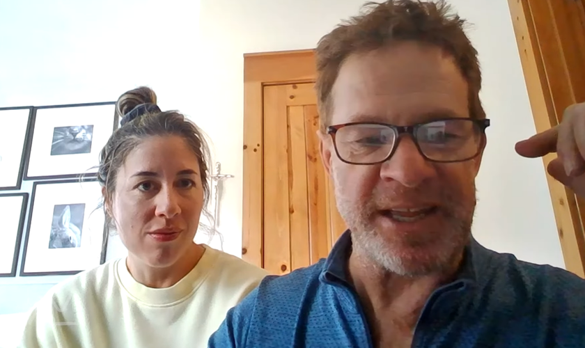 Billy e Isabella. (Foto: Reprodução/YouTube/No Longer Nomads)
