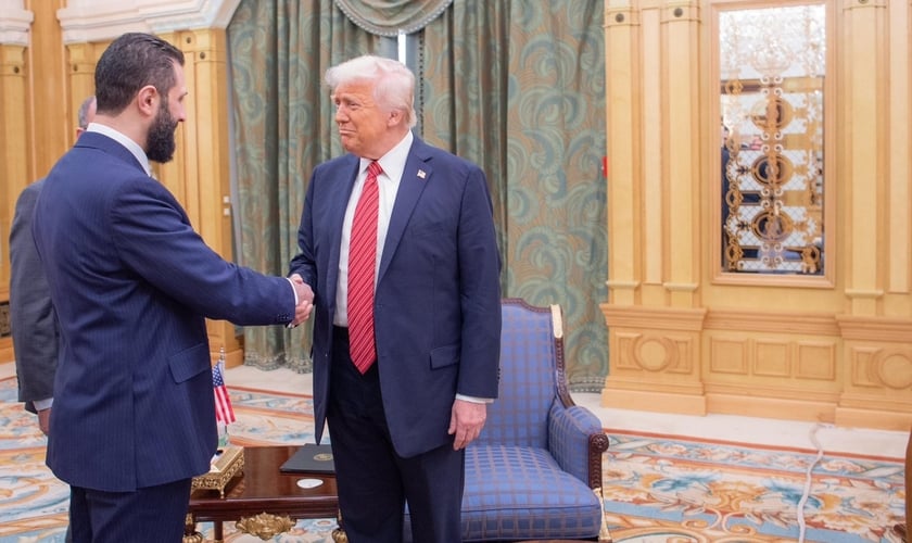 Trump e Ahmed al-Sharaa em Riade. (Foto: X/Ahmed al-Sharaa)