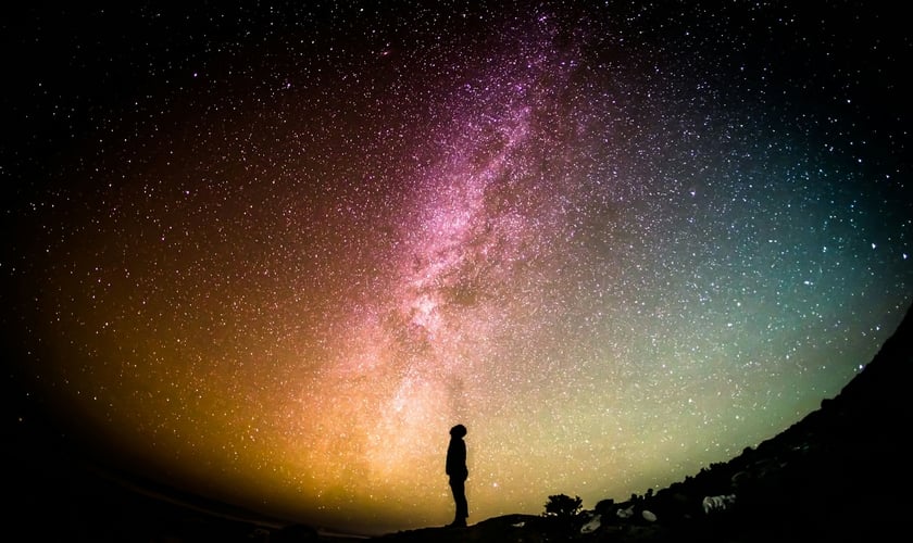 O estudo entrevistou uma amostra representativa de 9.593 adultos nos EUA. (Foto: Unsplash/Greg Rakozy)