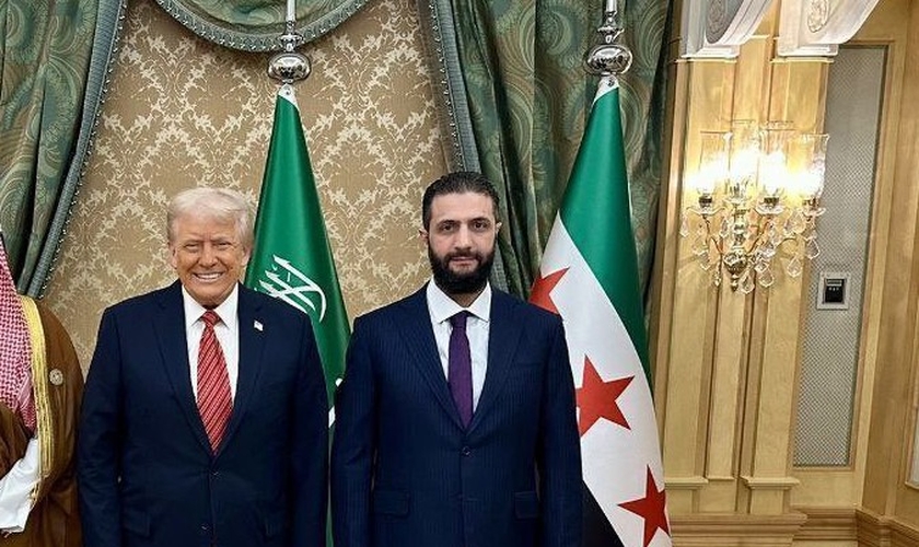 Trump e Ahmed al-Sharaa em Riade. (Foto: X/Ahmed al-Sharaa)