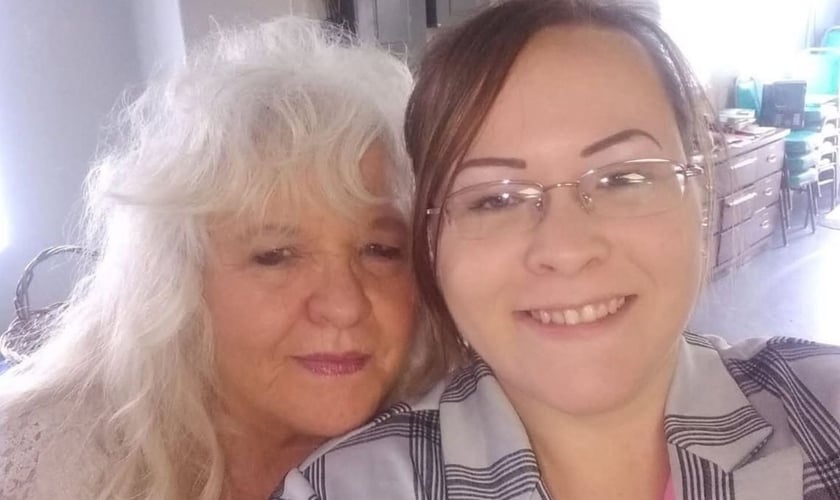 Beverly Gumm e Christina Combs. (Foto: Reprodução/Facebook/Hannah Joann)