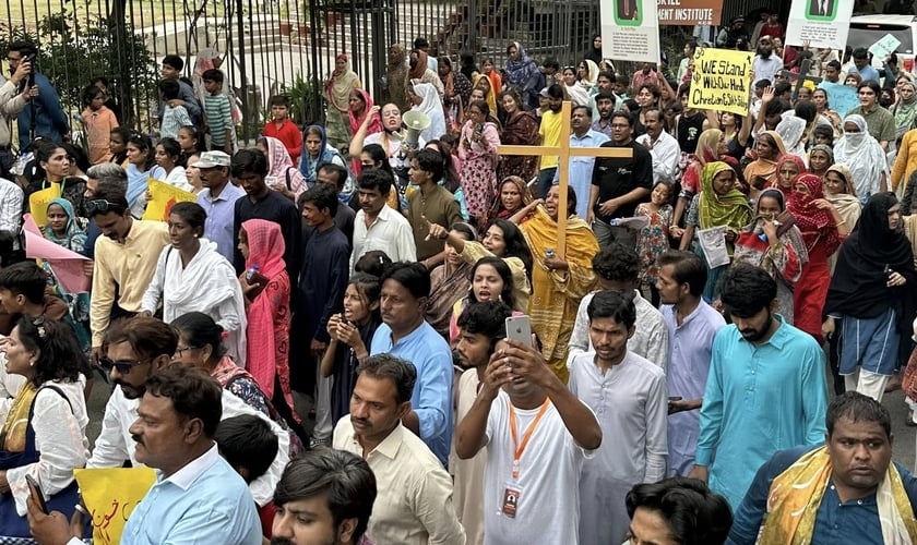 Marcha pelos Direitos das Minorias realizada em Karachi, Paquistão, em 10 de agosto de 2025. (Foto: Facebook/Minority Rights March)