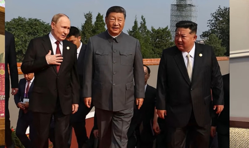Vladimir Putin (Rússia), Xi Jinping (China) e Kim Jong-un (Coreia do Norte) no “Dia da Vitória”. (Captura de tela/YouTube/abc News)
