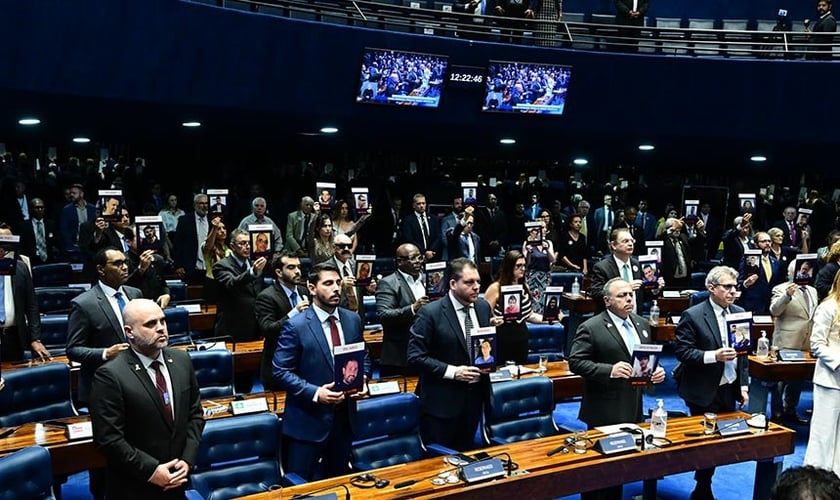 O Senado homenageou as vítimas do ataque terrorista do Hamas. (Foto: Edilson Rodrigues/Agência Senado).