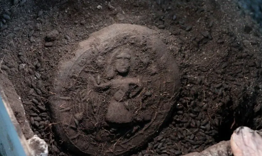 O pão com a imagem de Jesus. (Foto: Governo de Karadan).