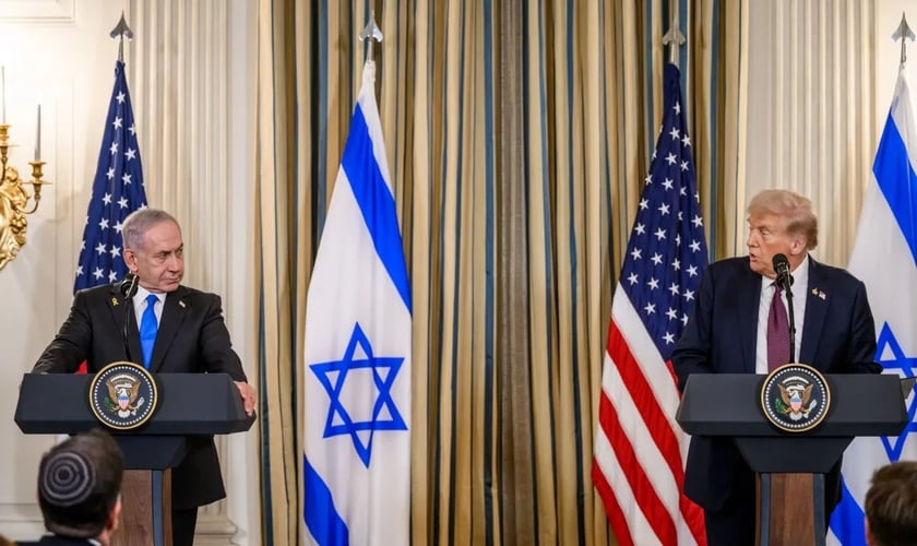 Donald Trump e Benjamin Netanyahu em anúncio do plano de paz para Gaza. (Foto Oficial da Casa Branca/WhiteHouse.gov)