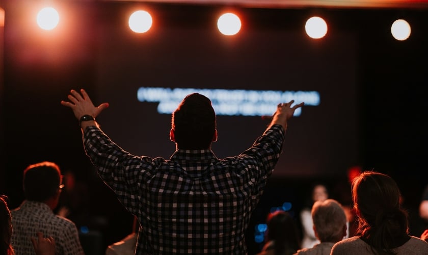 Igrejas confirmaram participação na vigília de oração de 72 horas. (Foto: Priscilla Du Preez / Unsplash)