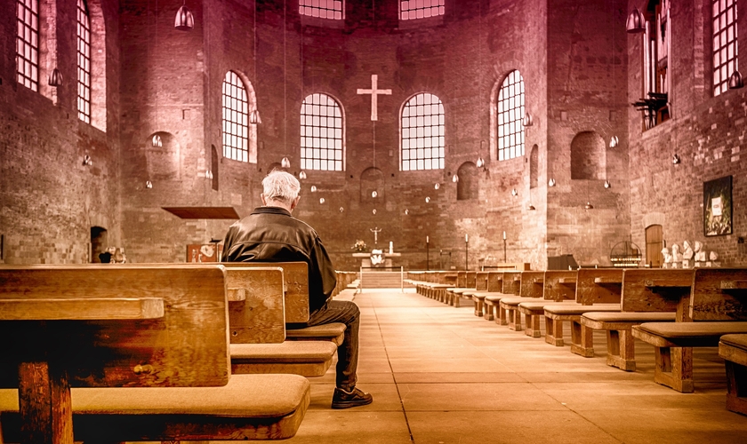 Na França, houve diversas agressões contra cristãos e ataques a locais de culto. (Foto: Marion Lhn / Unsplash)