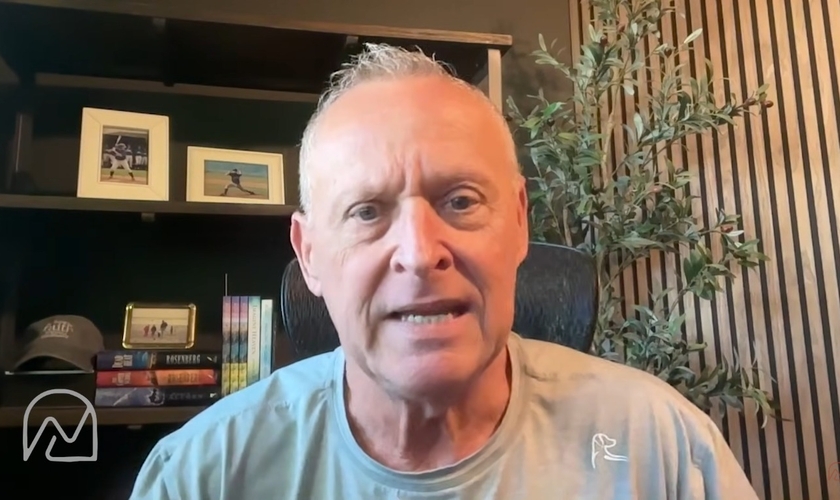 Mike McKinsey visitou o Céu, em uma experiência sobrenatural. (Foto: Reprodução/YouTube/No Longer Nomads).