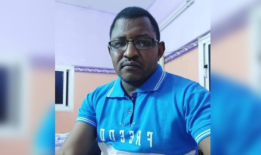 O médico Yagoub Jibril Glademea. (Foto: Reprodução/Facebook/Yagoub Jibril Glademea)