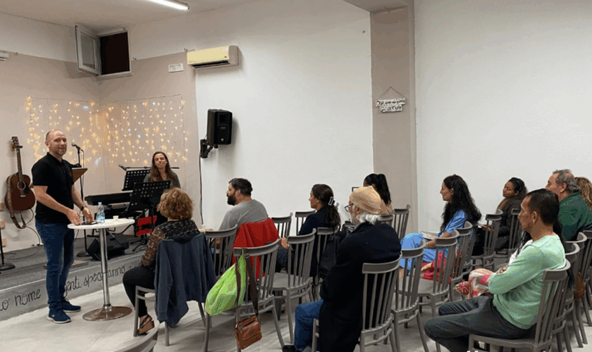 Testemunho registrado durante treinamento da Harvesters em Nápoles. (Foto: Harvesters Ministries)