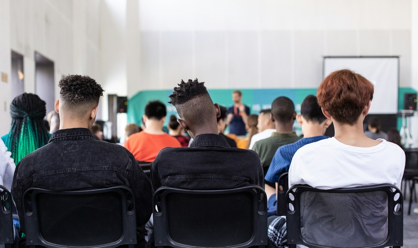 Os interessados deverão apresentar um vínculo de, no mínimo, cinco anos com uma instituição religiosa. (Foto ilustrativa: Sam Balye/Unsplash)