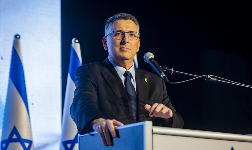 O ministro das Relações Exteriores de Israel, Gideon Saar. (Foto: Wikimedia Commons/DedaSasha).