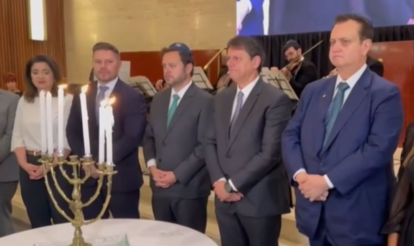 Tarcísio de Freitas na cerimônia. (Foto: Reprodução/YouTube/CNN Brasil)