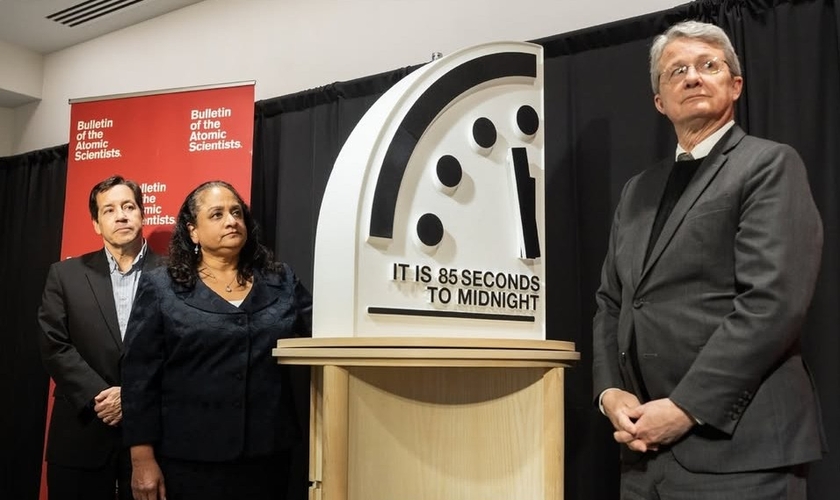 Relógio do Fim do Mundo marca 85 segundos para a meia-noite. (Foto: Jamie Christiani/Bulletin of the Atomic Scientists)