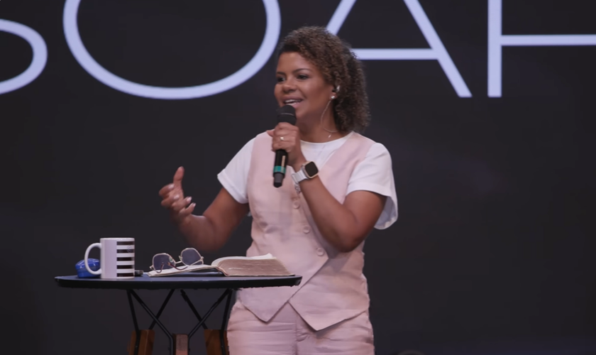 Nívea Soares. (Foto: Reprodução/YouTube/Nívea Soares)