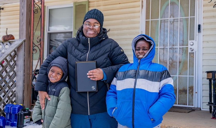 Talitha e sua família. (Foto: Reprodução/Samaritan's Purse)