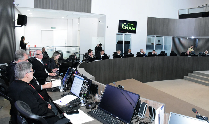 Desembargadores do TJPB durante sessão do Órgão Especial. (Foto: TJBP)