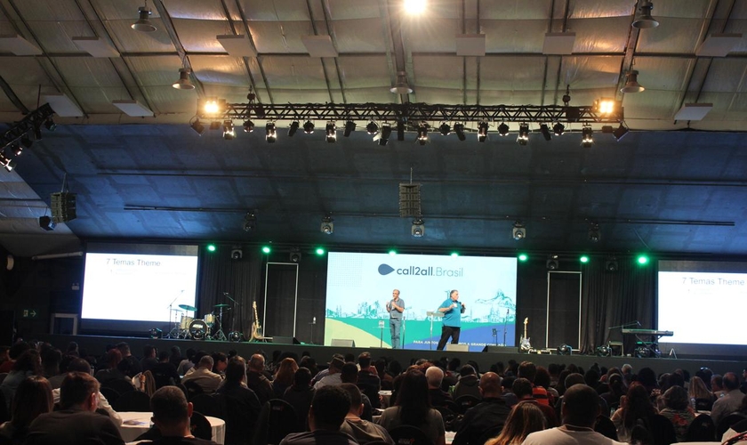 Congresso Call2all enfatiza oração e atuação nas áreas de influência da sociedade. (Foto: Divulgação)