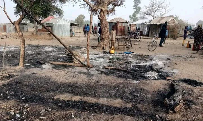 Vila de Kirchinga, município de Madagali, após o ataque que tirou a vida de 18 cristãos. (Foto: Ekklesiyar Yan’uwa a Nigeria - EYN News).