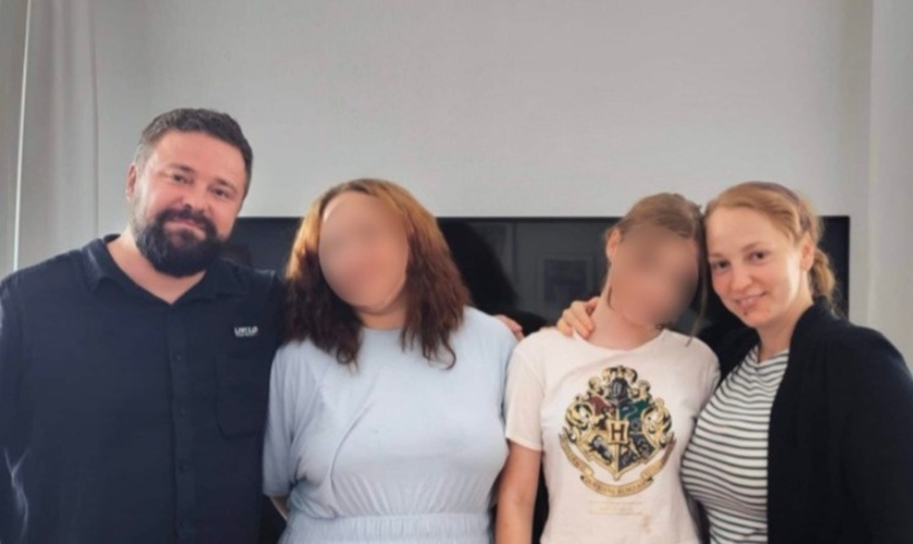 Daniel e Bianca Samson com as filhas. (Foto: ADF Internacional).