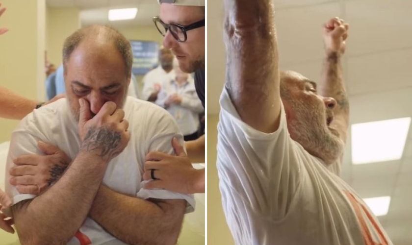 O batismo na prisão. (Foto: Reprodução/Instagram/God Behind Bars)