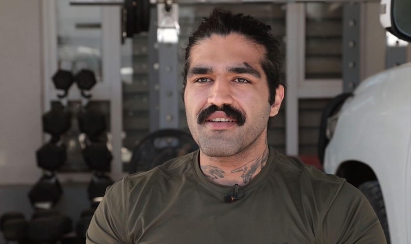 Ali Rezaei Majd, cristão iraniano que denunciou a repressão do regime após testemunhar a morte de amigos durante protestos no país. (Foto: CBN News)