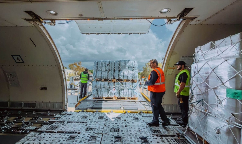 A Samaritan's Purse já enviou por via aérea mais de 100 toneladas de ajuda humanitária para o Líbano. (Foto: Reprodução/Samaritan's Purse)