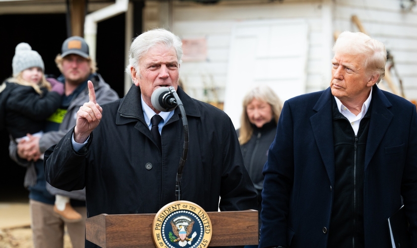 Franklin Graham e Donald Trump. (Foto: Facebook/Samaritan's Purse).