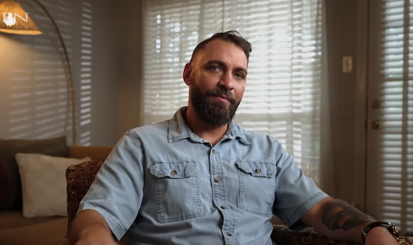 Zach Rocke conta seu testemunho de libertação das drogas. (Captura de tela/CBN News)