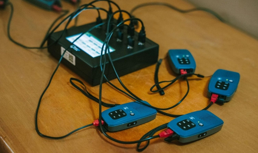 A Bíblia em áudio. (Foto: Reprodução/Global Christian Relief)