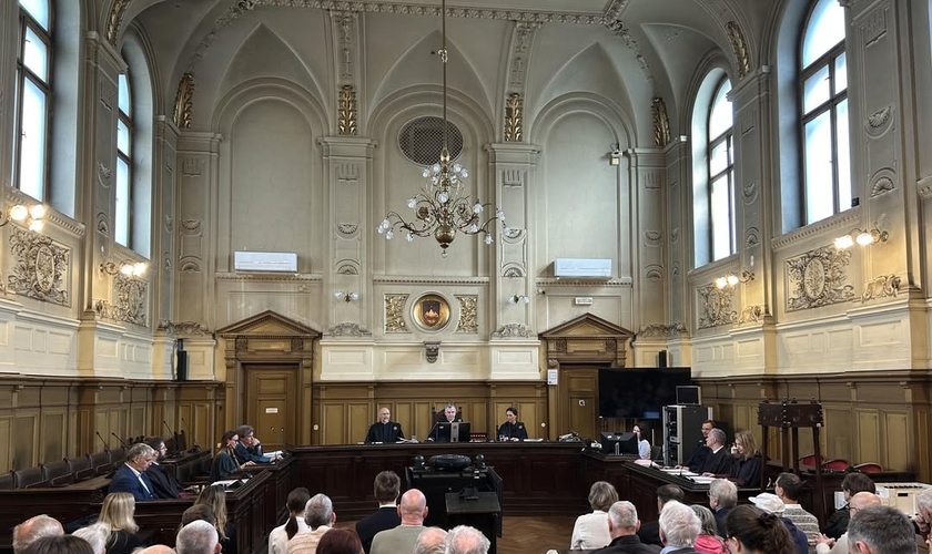 Sessão do Supremo Tribunal da Eslovênia em Liubliana. (Foto: Instagram/vrhovnosodisce)