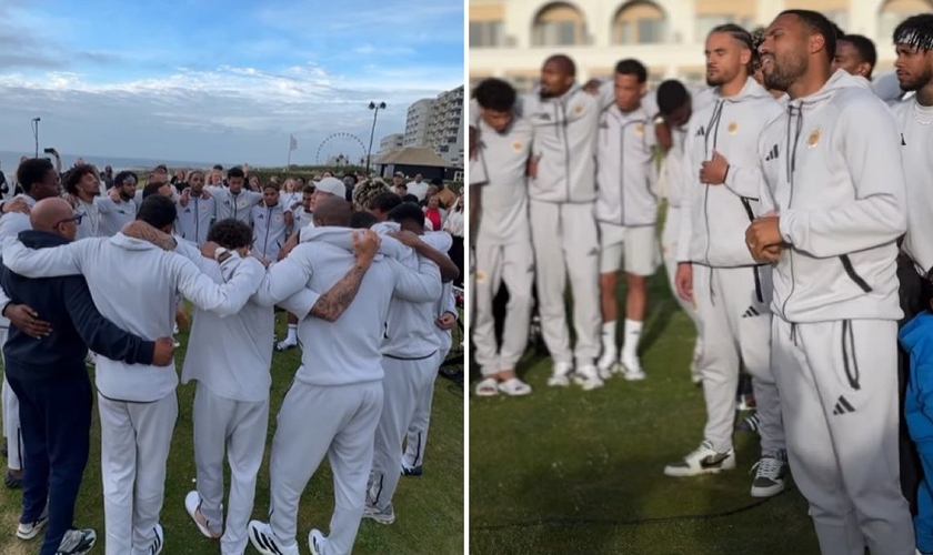 Os jogadores adorando a Deus. (Foto: Reprodução/Instagram/Presence Revival)