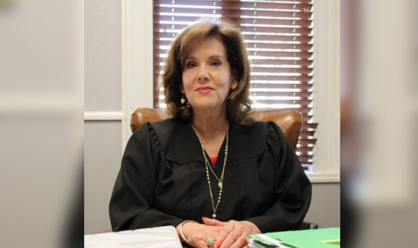 A juíza Dianne Hensley durante entrevista em seu gabinete no Texas. (Foto: First Liberty)