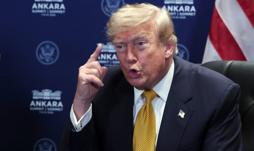 Donald Trump fala sobre o fim do cessar-fogo com o Irã durante a cúpula da OTAN. (Captura de tela/OTAN)