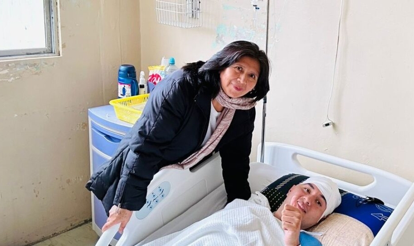 Elías Jaramillo no hospital. (Foto: Reprodução/Notícias Adventistas)